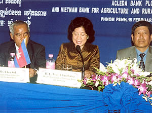 From left to right, Mr. Chea Sok, Chairman of ACLEDA Bank, H.E. Neav Chanthana, Deputy Governor of the National Bank of Cambodia, and H.E. Nguyen Chien Thang, Ambassador of Vietnam to Cambodia