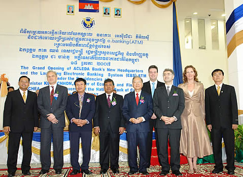H.E. Sr. Minister Keat Chhon and H.E. Chea Chanto with representatives of ACLEDA