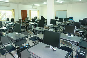 A computer lab in the ACLEDA-ASEAN Regional Microfinance Training Center